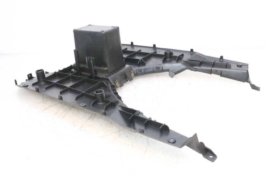 photo de CARENA PEDANA KEEWAY MATRIX RX9 125 (2006 - 2007) - Zoom sullo stato d'uso