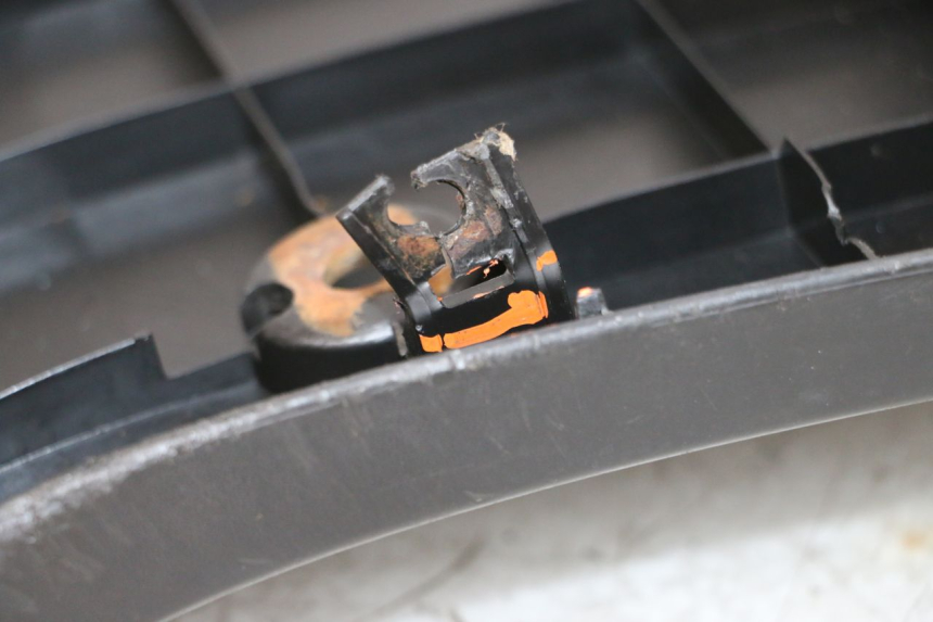 photo de CARENA PEDANA YAMAHA NEOS NEO'S 4T 50 (2008 - 2016) - Caratteristiche distintive