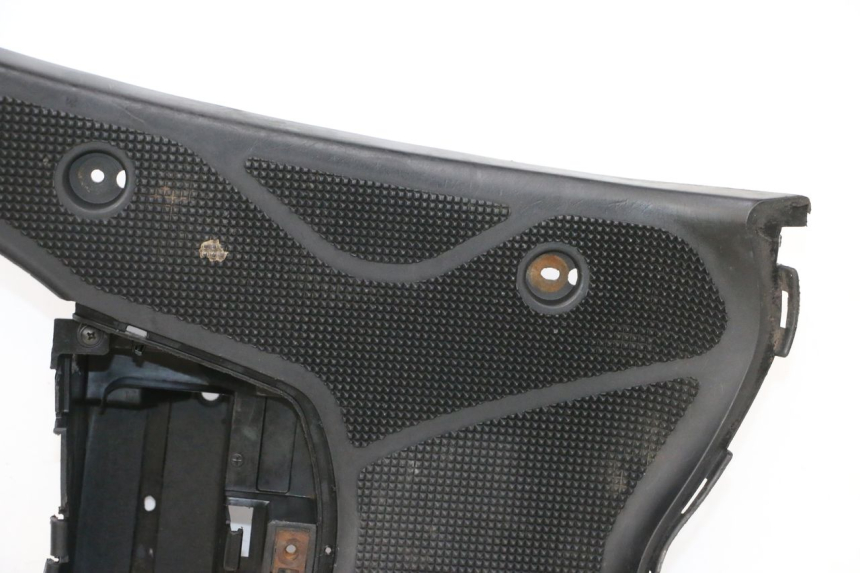 photo de CARENA PEDANA YAMAHA NEOS NEO'S 4T 50 (2008 - 2016) - Stato della superficie e materiale