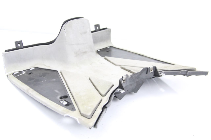 photo de CARENA PEDANA PIAGGIO NEW TYPHOON 50 (2010 - 2017) - Zoom sullo stato d'uso