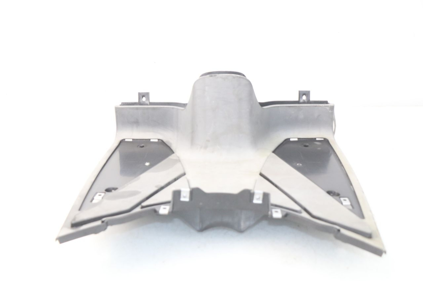 photo de CARENA PEDANA PIAGGIO NEW TYPHOON 50 (2010 - 2017) - Dettagli dei punti di fissaggio