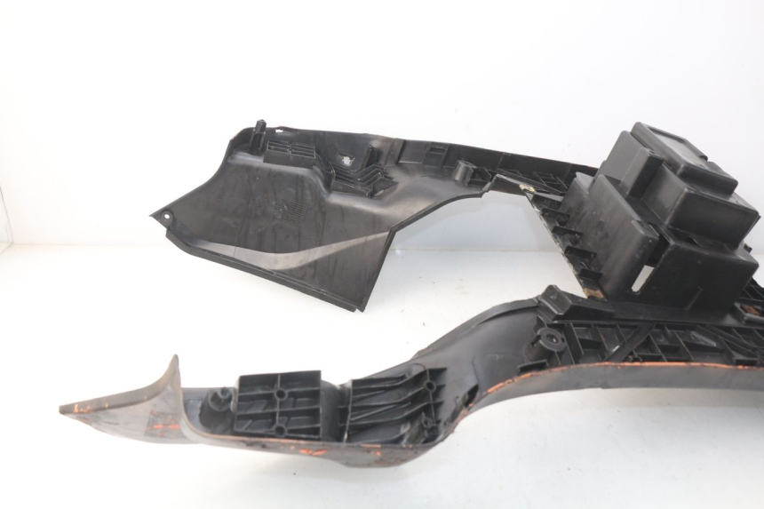 photo de Pedana SYM ORBIT 2 4T 50 (2008 - 2017) - Dettaglio del componente