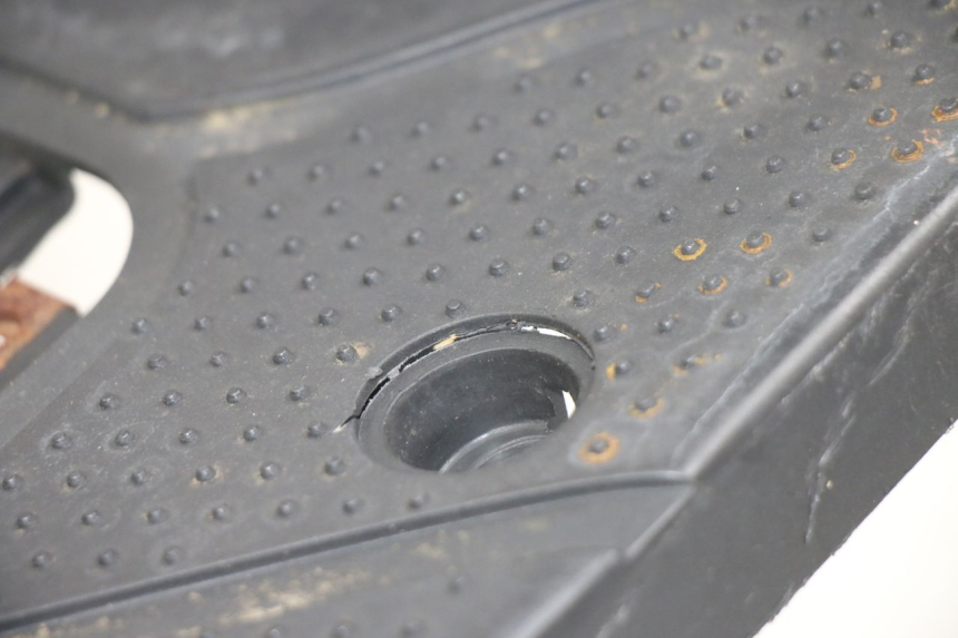 photo de PEDANA SYM ORBIT 2 4T 50 (2018 - 2022) - Marcature e riferimenti originali