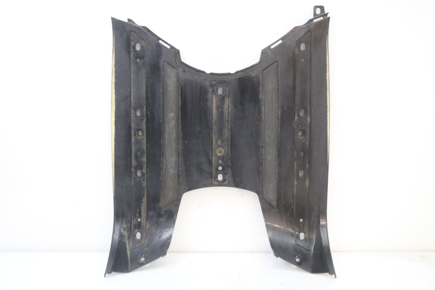 photo de CARENA PEDANA PEUGEOT DJANGO 125 (2014 - 2017) - Zoom sullo stato d'uso