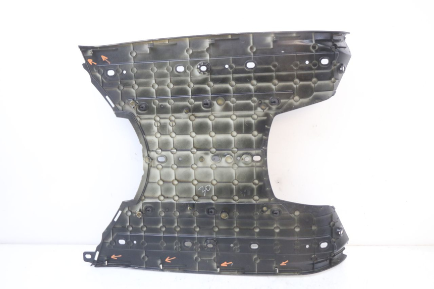 photo de CARENA PEDANA PEUGEOT DJANGO 125 (2014 - 2017) - Dettagli dei punti di fissaggio