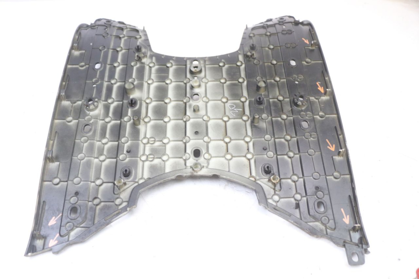 photo de CARENA PEDANA PEUGEOT DJANGO 125 (2014 - 2017) - Ricambio usato controllato