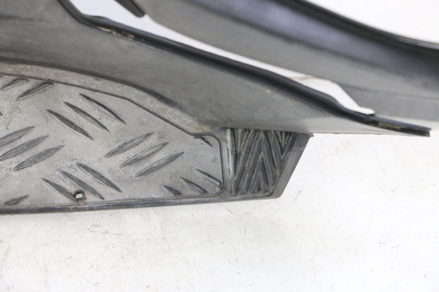 photo de CARENA PEDANA PEUGEOT SPEEDFIGHT 3 LC 2T 50 (2009 - 2015) - Ispezione visiva dettagliata