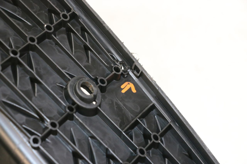 photo de CARENA PEDANA PEUGEOT SPEEDFIGHT 3 LC 2T 50 (2009 - 2015) - Dettagli dei punti di fissaggio