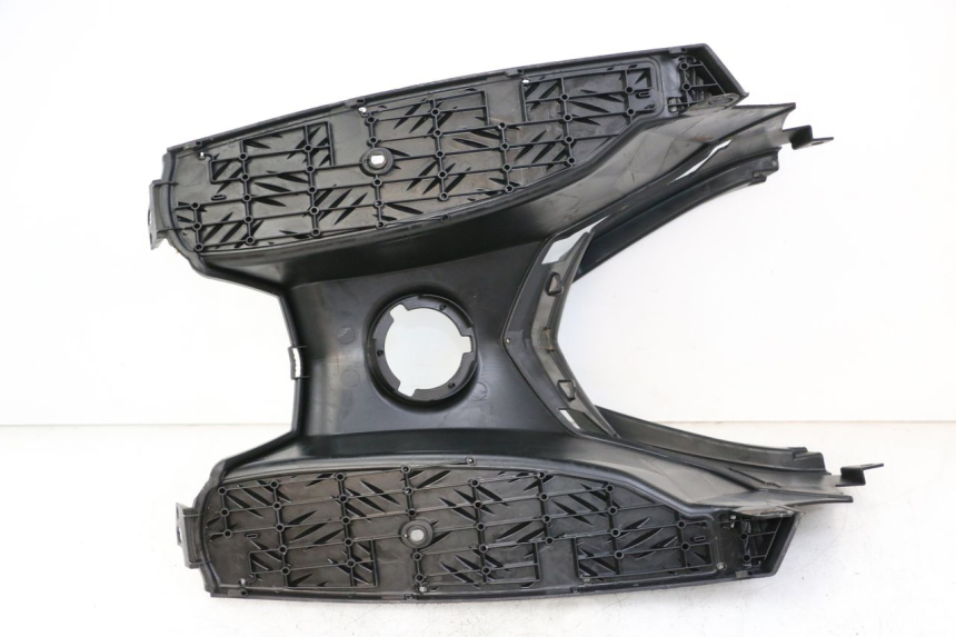 photo de CARENA PEDANA PEUGEOT SPEEDFIGHT 3 LC 2T 50 (2009 - 2015) - Marcature e riferimenti originali