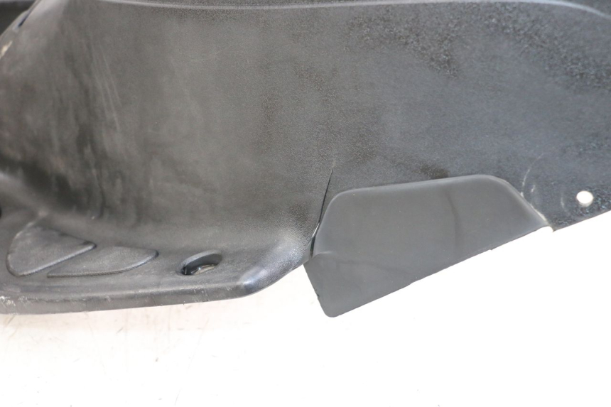 photo de CARENA PEDANA PEUGEOT TKR TREKKER FURIOUS 50 (2005 - 2014) - Caratteristiche distintive