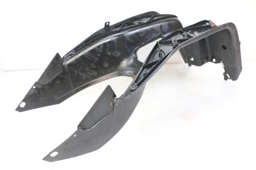 photo de CARENA PEDANA PEUGEOT TKR TREKKER FURIOUS 50 (2005 - 2014) - Primo piano tecnico