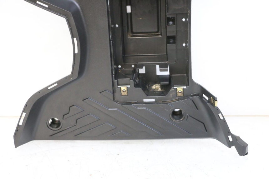 photo de CARENA PEDANA PEUGEOT TWEET 4T 50 (2023 - 2025) - Stato della superficie e materiale