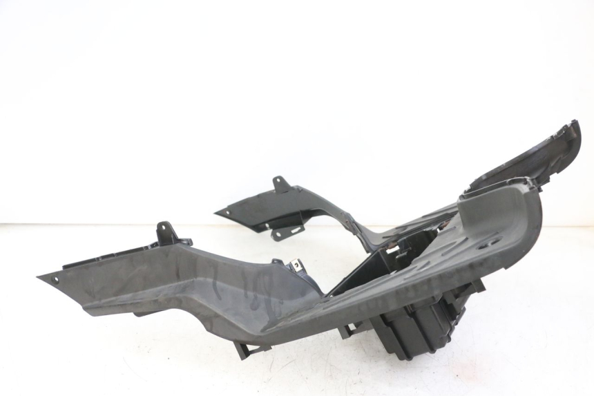 photo de CARENA PEDANA PEUGEOT TWEET 4T 50 (2014 - 2019) - Vista d'insieme del prodotto