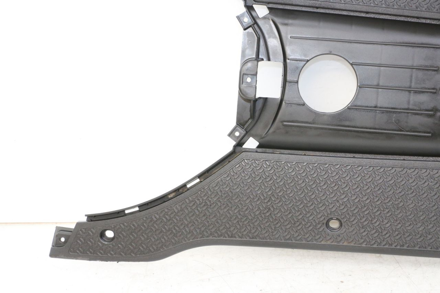 photo de CARENA PEDANA PIAGGIO NRG POWER PUREJET 50 (2018 - 2021) - Marcature e riferimenti originali