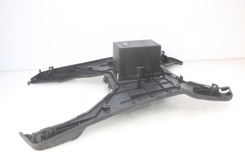 photo de PEDANE KEEWAY RY6 2T 50 (2011 - 2019) - Zoom sullo stato d'uso