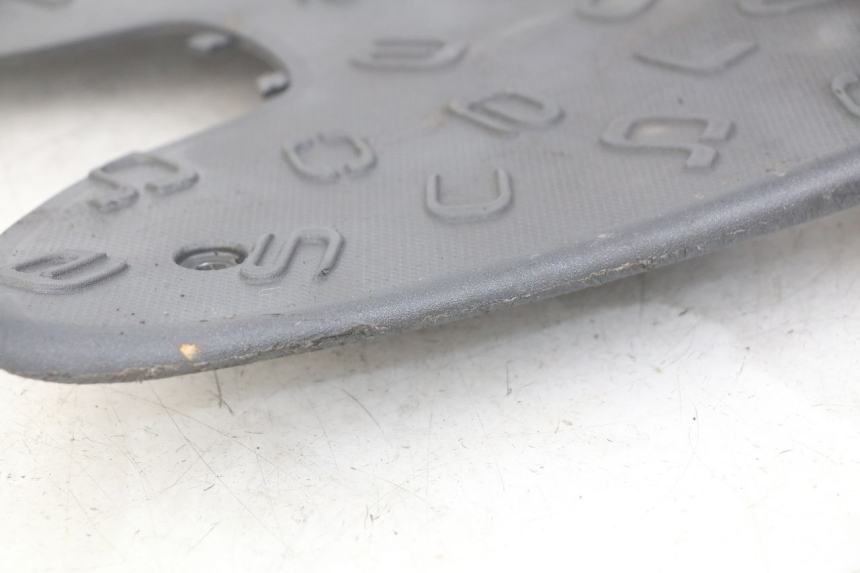 photo de MARCHE PIED APRILIA SCARABEO 100 (2003 - 2012) - Vista d'insieme del prodotto