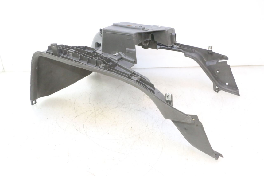 photo de CARENA PEDANA HONDA SH 125 (2001 - 2003) - Caratteristiche distintive