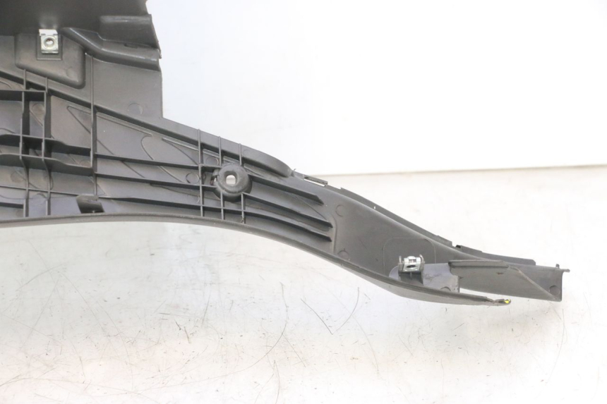 photo de CARENA PEDANA HONDA SH 125 (2001 - 2003) - Marcature e riferimenti originali