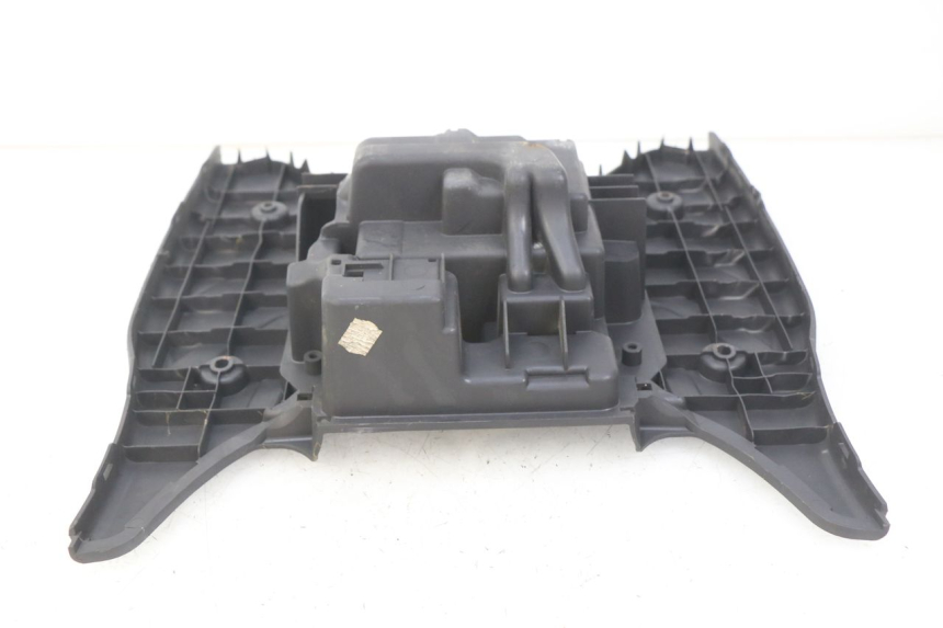 photo de PEDANA SUZUKI SIXTEEN 125 (2008 - 2010) - Altra angolazione