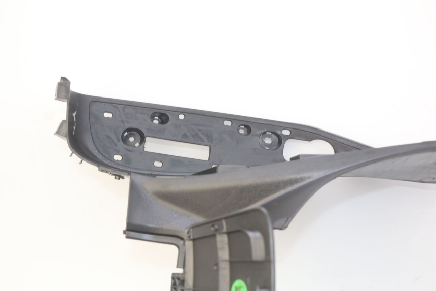 photo de PEDANE MBK SKYCRUISER 125 (2010 - 2013) - Caratteristiche distintive