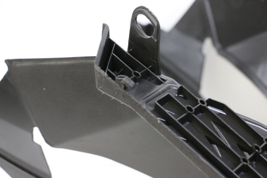 photo de CARENA PEDANA PEUGEOT SPEEDFIGHT 4 2T 50 (2015 - 2019) - Zoom sullo stato d'uso