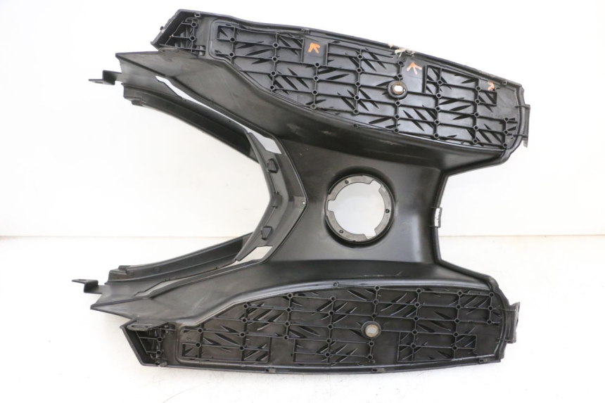 photo de CARENA PEDANA PEUGEOT SPEEDFIGHT 4 4T EFI 50 (2021 - 2025) - Altra vista dell'articolo