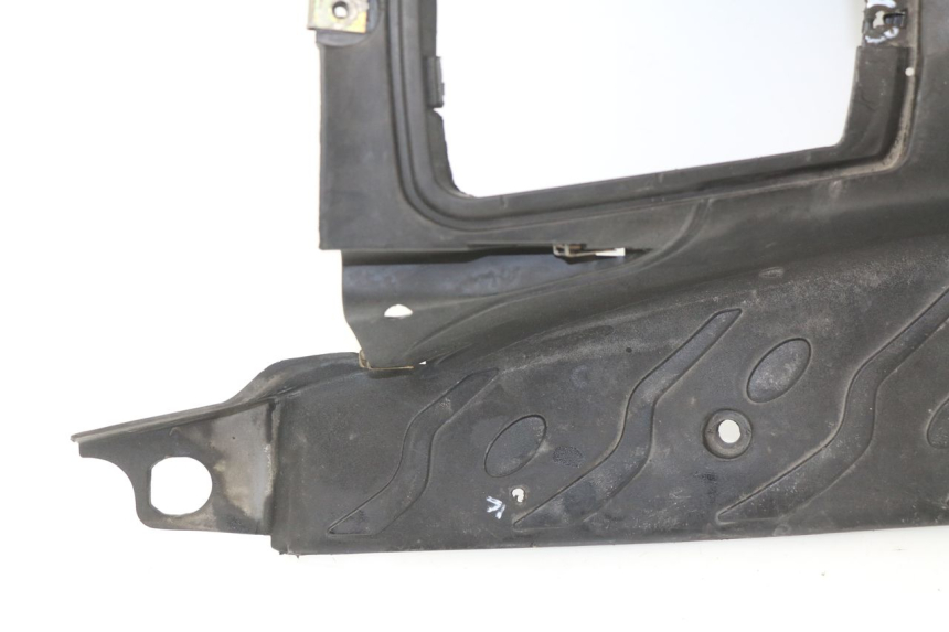 photo de CARENA PEDANA PEUGEOT SPEEDFIGHT LC 50 (1996 - 2002) - Caratteristiche distintive