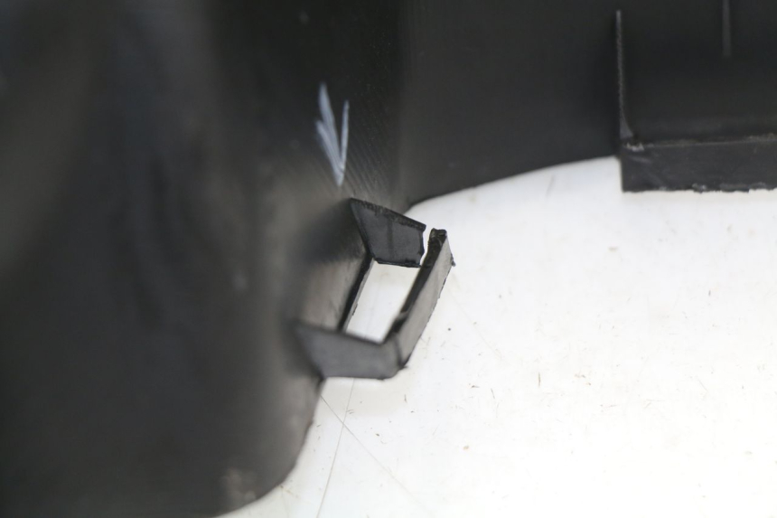 photo de CARENA PEDANA PEUGEOT SPEEDFIGHT LC 50 (1996 - 2002) - Primo piano tecnico