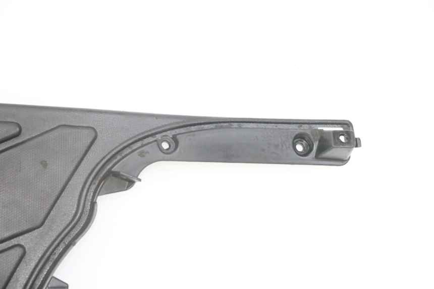 photo de CARENA PEDANA APRILIA SR 2T 50 (2018 - 2022) - Caratteristiche distintive