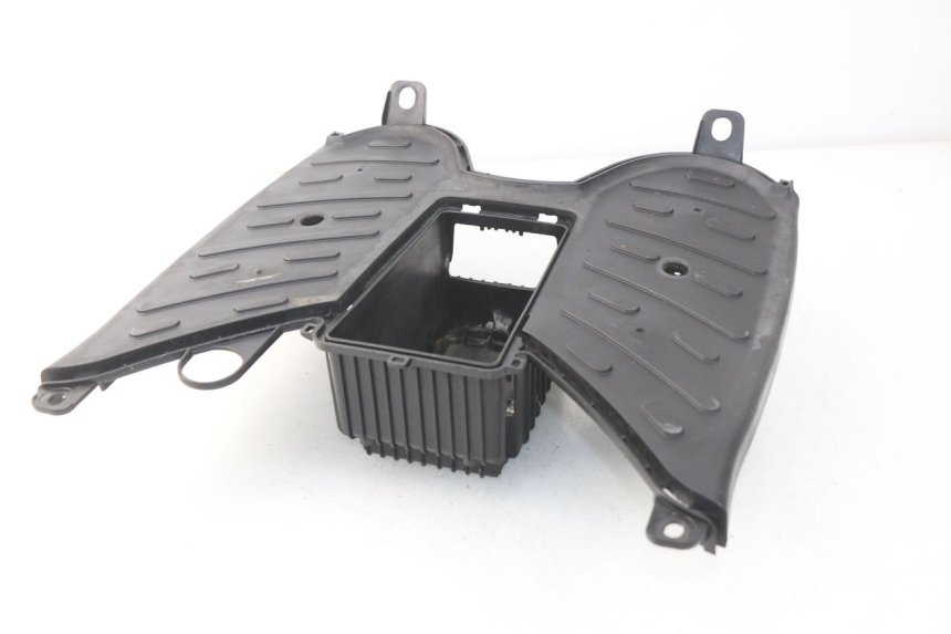 photo de CARENA PEDANA PEUGEOT STREETZONE 2T 50 (2014 - 2019) - Altra angolazione