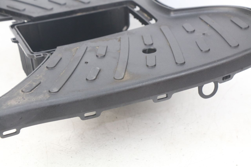 photo de MARCHE PIED PEUGEOT STREETZONE 4T 50 (2018 - 2023) - Primo piano tecnico