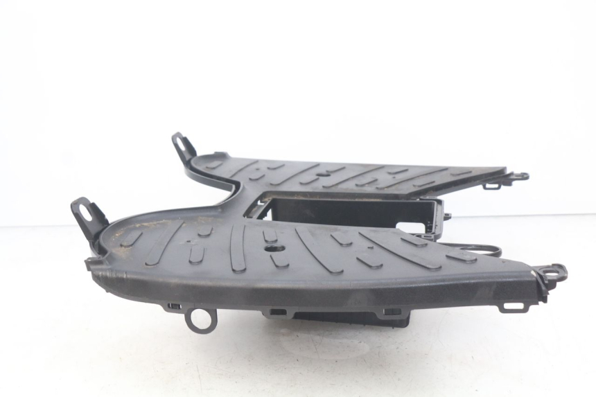 photo de MARCHE PIED PEUGEOT STREETZONE 4T 50 (2018 - 2023) - Stato della superficie e materiale