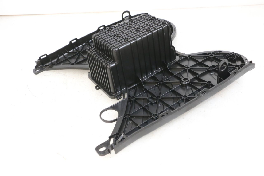 photo de CARENA PEDANA PEUGEOT STREETZONE I 2T 50 (2018 - 2020) - Altra angolazione