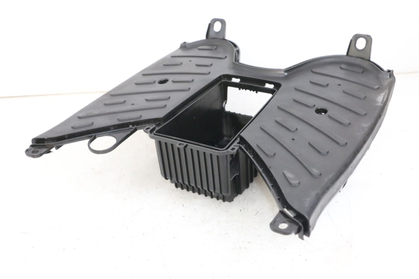 photo de CARENA PEDANA PEUGEOT STREETZONE I 2T 50 (2018 - 2020) - Primo piano tecnico