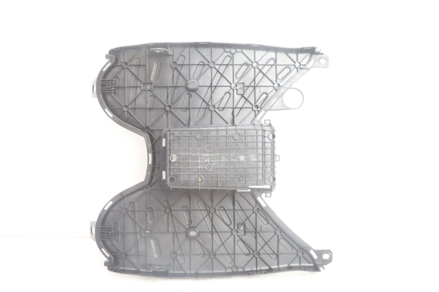 photo de CARENA PEDANA PEUGEOT STREETZONE NAKED 2T 50 (2014 - 2018) - Dettagli dei punti di fissaggio