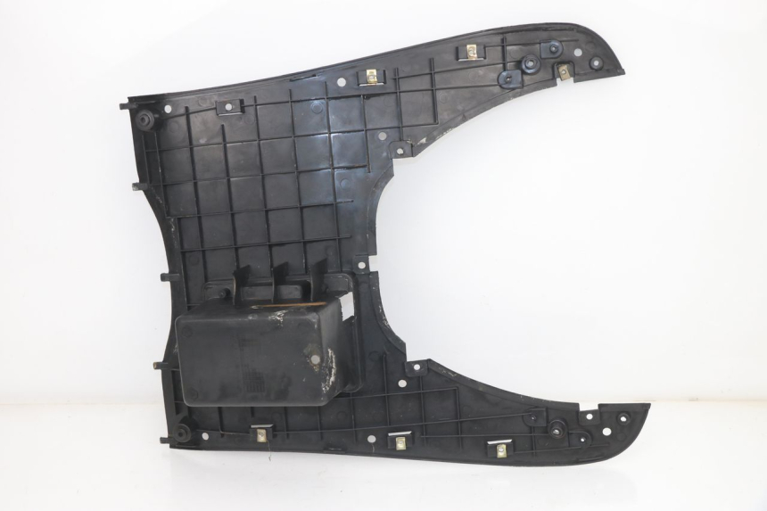 photo de CARENA PEDANA PEUGEOT SUM UP 125 (2008 - 2013) - Altra angolazione