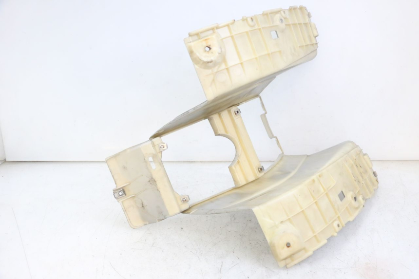 photo de CARENA PEDANA PIAGGIO SUPER LX 125 (2000 - 2003) - Dettaglio del componente