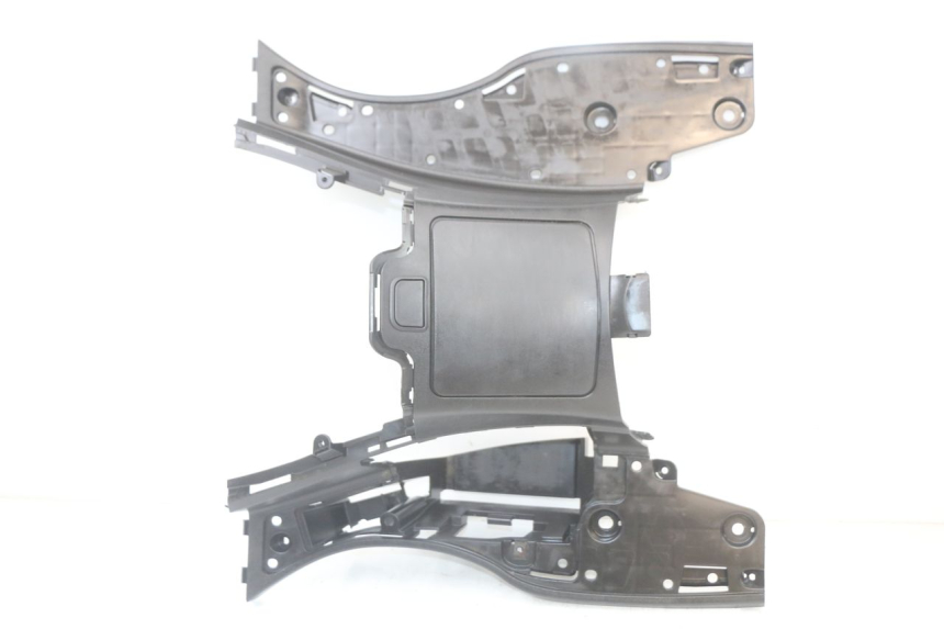 photo de CARENA PEDANA SUZUKI BURGMAN 125 (2018 - 2021) - Altra angolazione