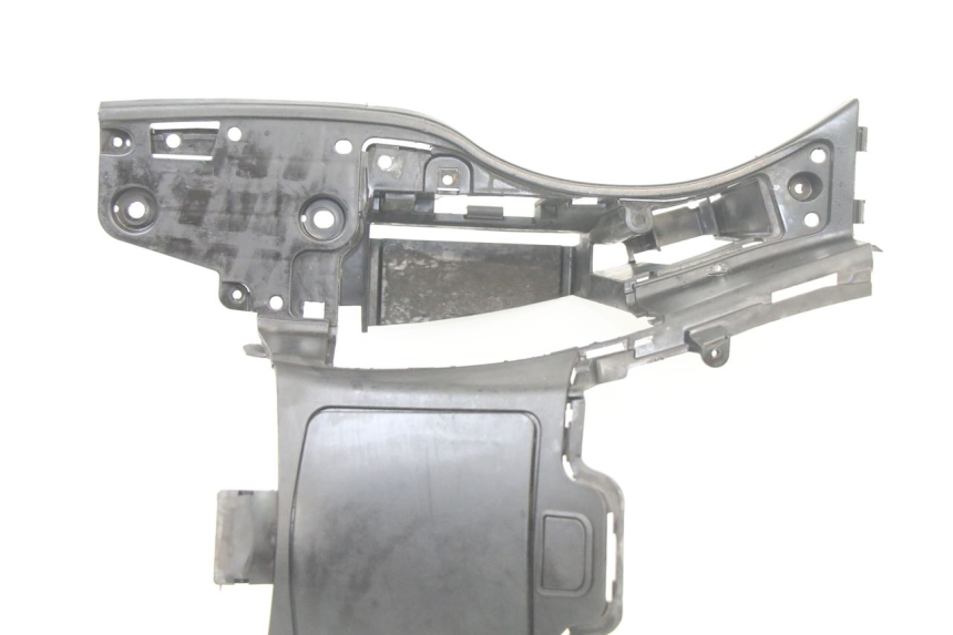 photo de CARENA PEDANA SUZUKI BURGMAN 125 (2015 - 2017) - Altra angolazione