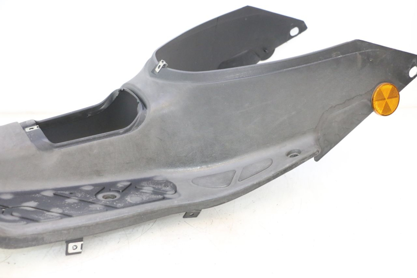 photo de CARENA PEDANA PEUGEOT TKR TREKKER FURIOUS 50 (2005 - 2014) - Caratteristiche distintive
