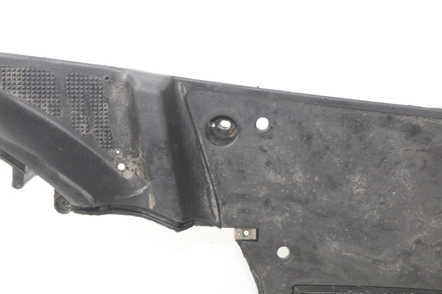 photo de Pedana BAOTIAN TRAVEL SPIRIT 50 (2010 - 2012) - Zoom sui componenti