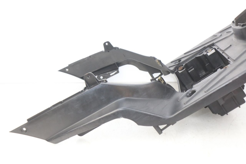 photo de Pedana PEUGEOT TWEET 4T 50 (2018 - 2022) - Dettagli dei punti di fissaggio