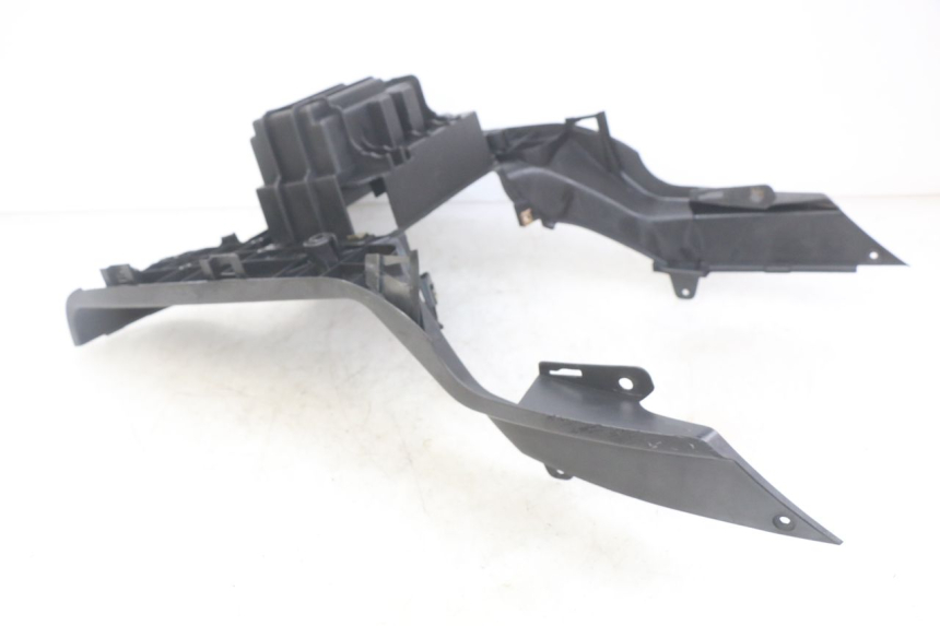 photo de MARCHE PIED PEUGEOT TWEET 4T 50 (2010 - 2014) - Stato della superficie e materiale