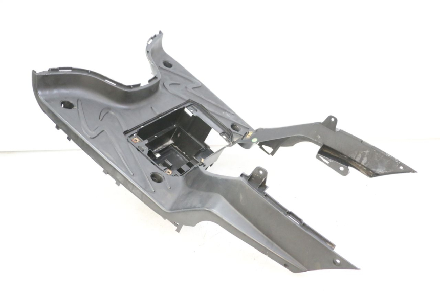 photo de Pedana PEUGEOT TWEET 4T 50 (2018 - 2022) - Dettagli dei punti di fissaggio