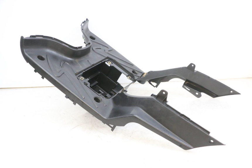 photo de CARENA PEDANA PEUGEOT TWEET PRO EFI 4T 50 (2021 - 2022) - Altra vista dell'articolo