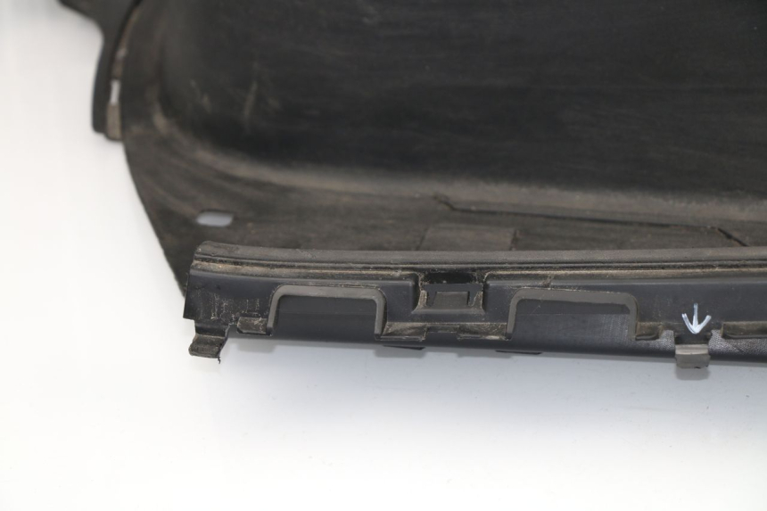 photo de Pedana RENAULT TWIZY 45 (2012 - 2019) - Stato della superficie e materiale