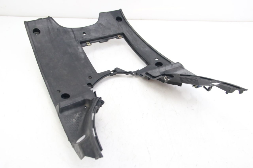 photo de PEDANA PEUGEOT V-CLIC VCLIC 50 (2007 - 2013) - Stato della superficie e materiale