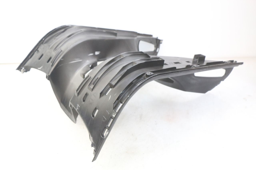 photo de PEDANA PIAGGIO VESPA GTS SUPER IE 125 (2009 - 2016) - Dettaglio del componente