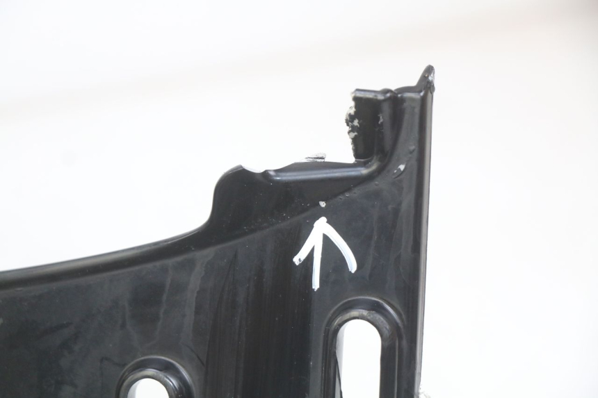 photo de PEDANA PIAGGIO VESPA GTS SUPER IE 125 (2009 - 2016) - Stato della superficie e materiale