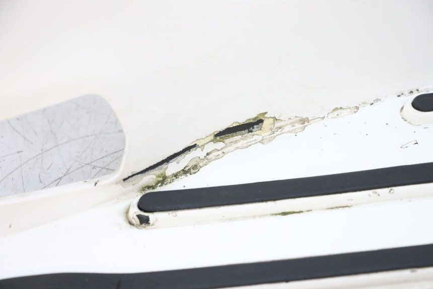 photo de PEDANA PIAGGIO VESPA GTS SUPER IE 125 (2009 - 2016) - Zoom sui componenti